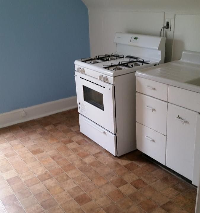 1st image of 528 Laporte Ave #Upstairs