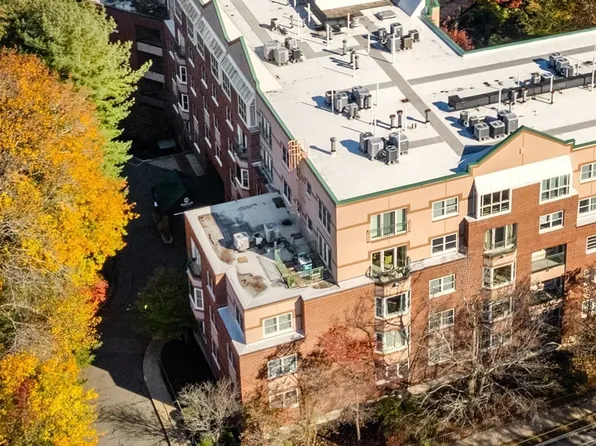 1 Watermill Pl Unit 406, Arlington, MA 02476