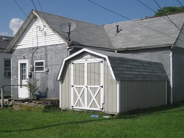 2nd image of 66 Stanberry St
