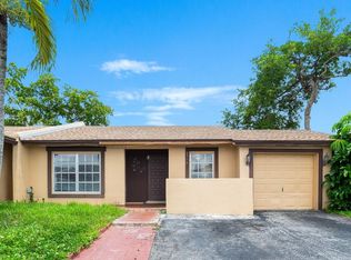9511 W Heather Ln, Miramar, FL 33025