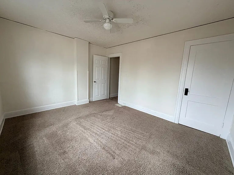 3141 N Park Ave — Photo 8