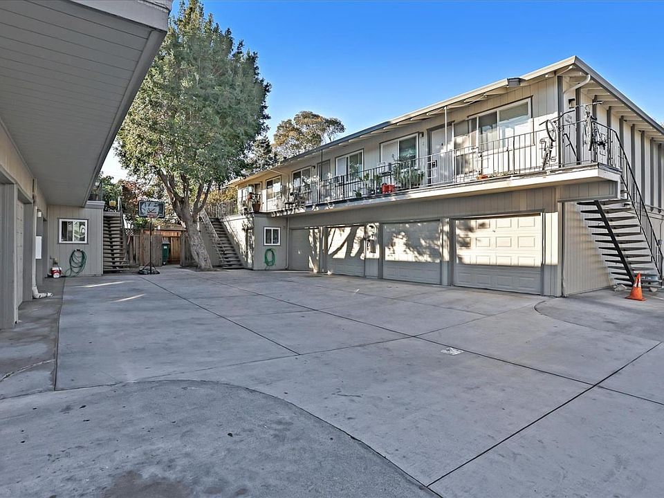 1st image of 3848 Barker Dr