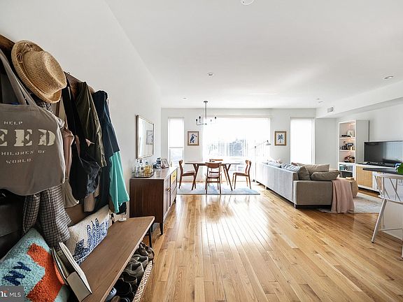 4th image of 2012 Frankford Ave #18-5D