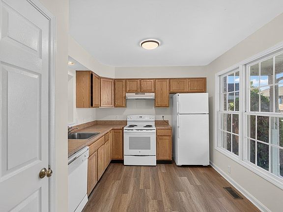 4th image of 1232 Commercial Ct