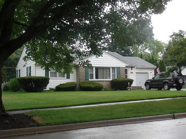 2nd image of 1205 Douglas St