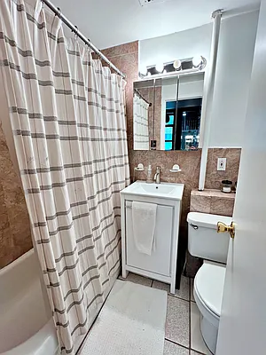 Rented by William Raveis Real Estate | media 26