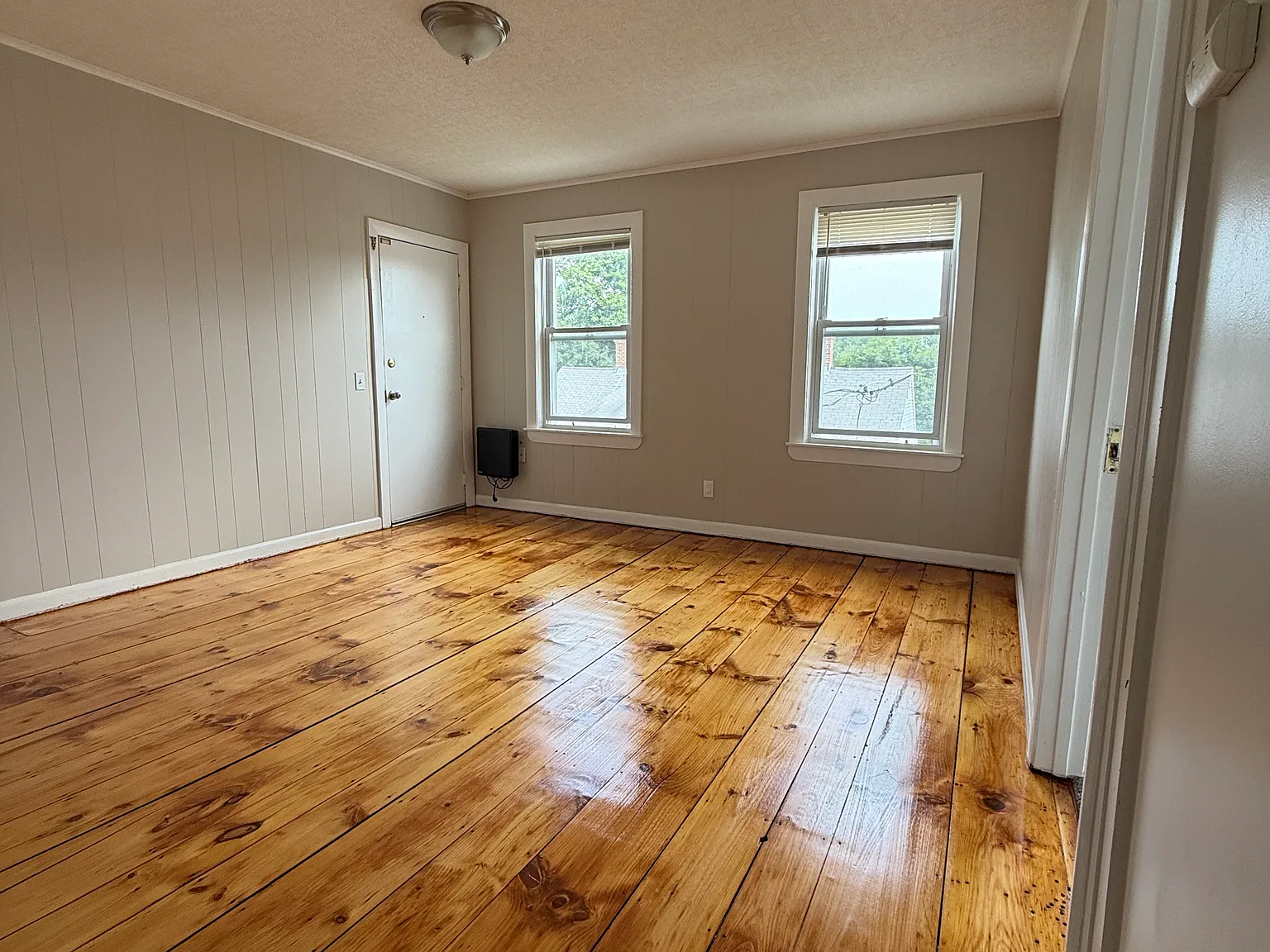 3 bed, $1,850 — Photo 1