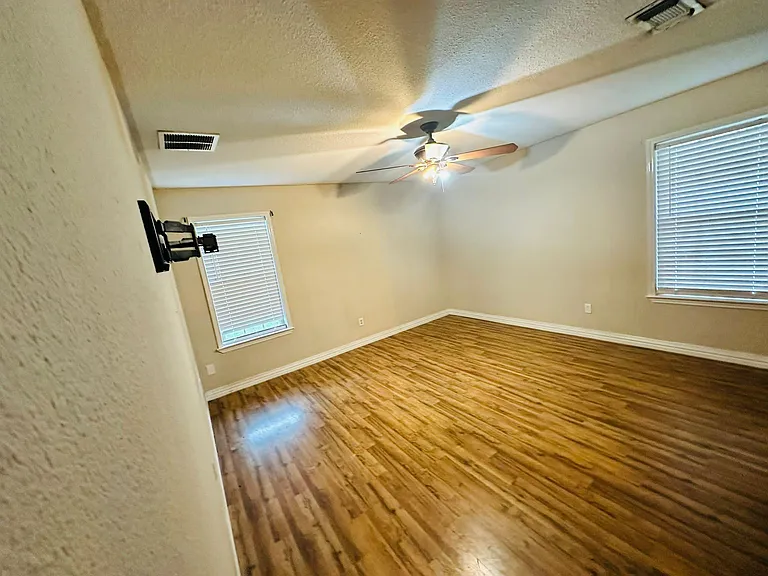 10024 Highway 121 — Photo 10