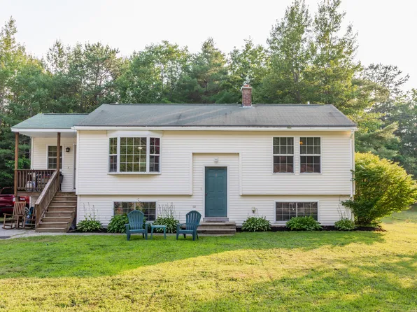 9 Poplar Circle, Lisbon, ME 04250