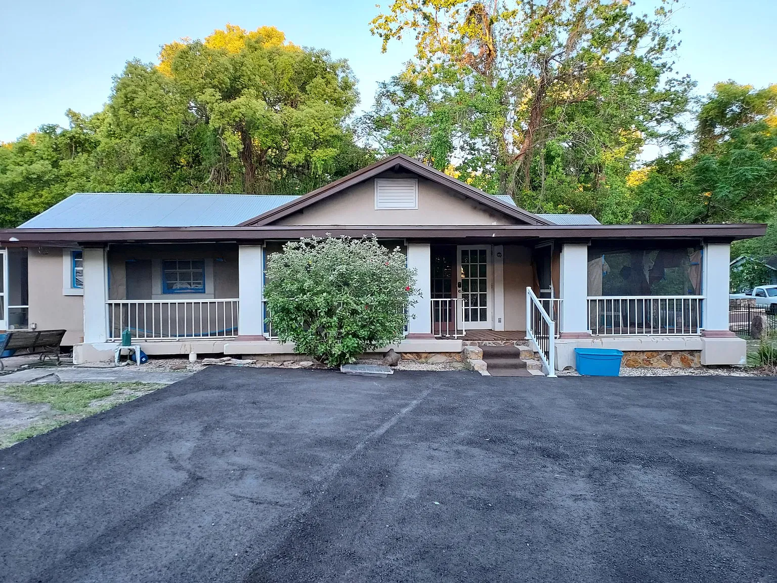 1 bed, 300 sqft, $1,090 — Photo 2