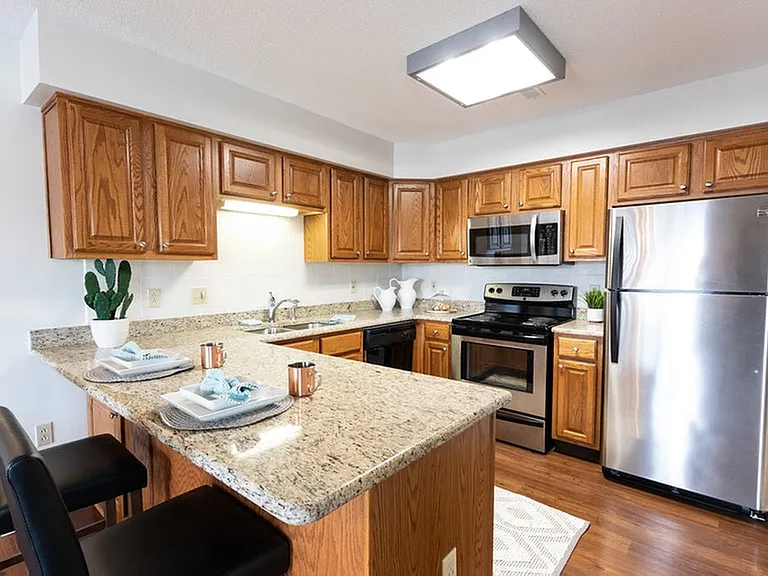 Windsong Place Apartments — Photo 25