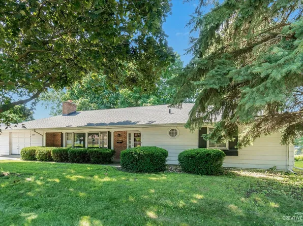 2258 Lowell St, Aurora, IL 60506