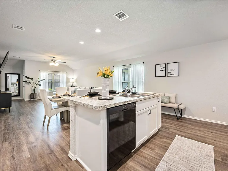 10527 Meadow Saffron Dr — Photo 13