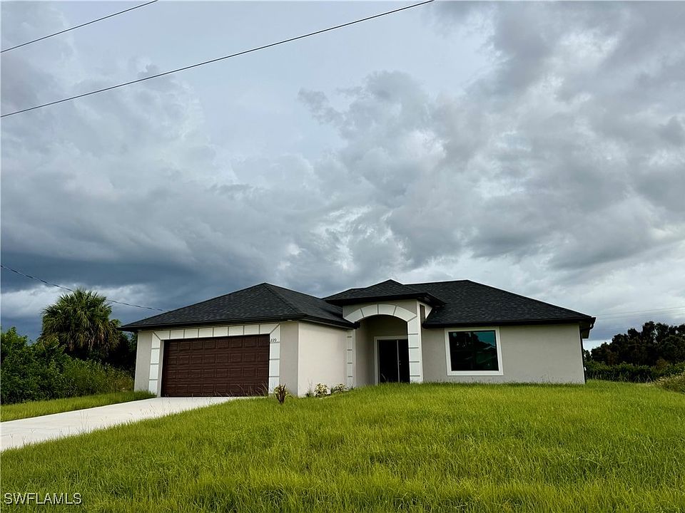 1st image of 301 Petite Cir