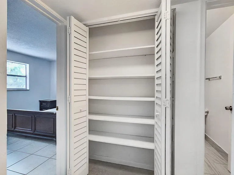 450 SW 2nd Ave #205 — Photo 29