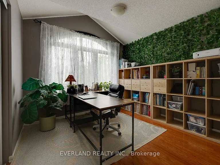 18 Clamerten Rd — Photo 15