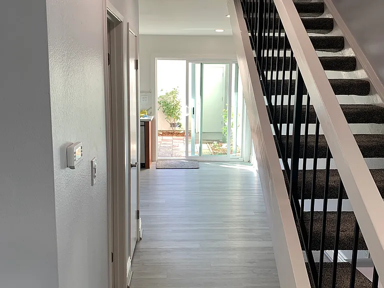 1722 Kingsdown Ct — Photo 5