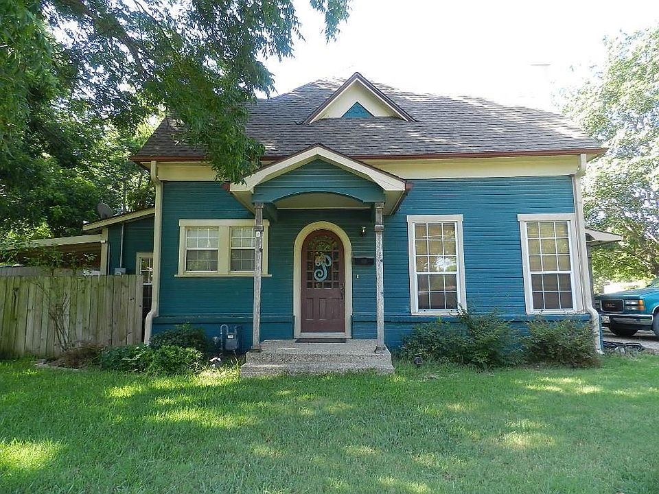 1st image of 1000 E Elm St