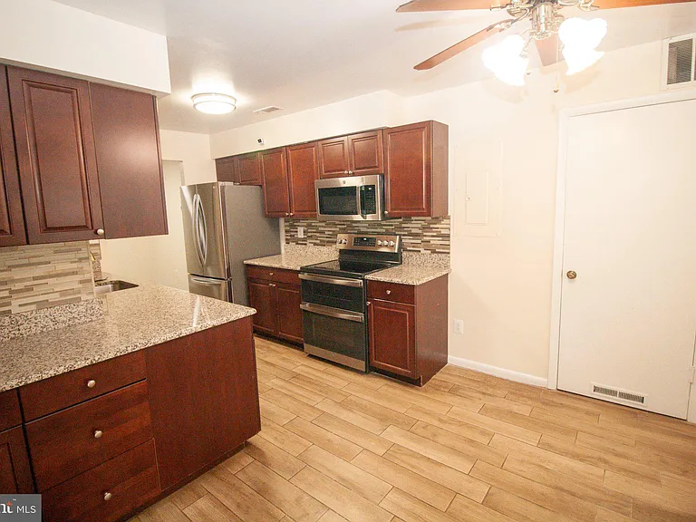 11325 Halethorpe Ter #207 — Photo 8