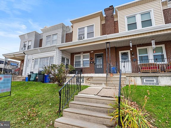 3rd image of 378 Devereaux Ave