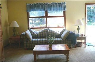 4th image of 15 Castleberry Dr