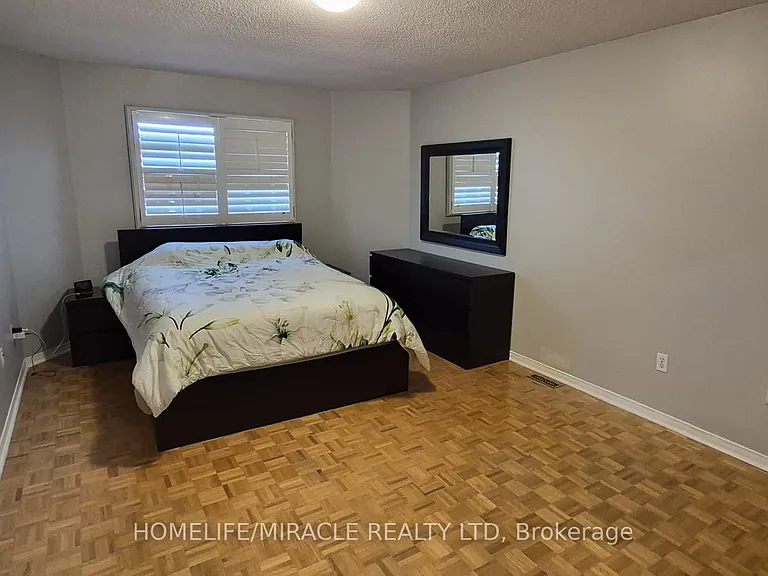7123 Spyglass Cres — Photo 33