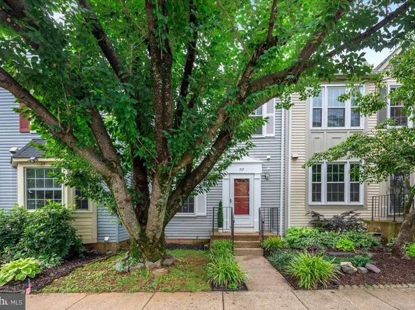 717 Arbor Ct, Warrenton, VA 20186