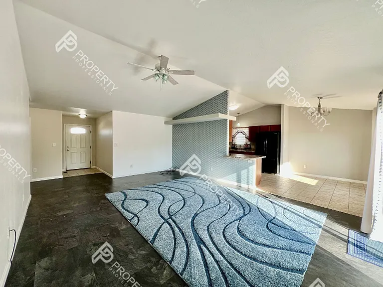 358 Grullo Ln — Photo 3