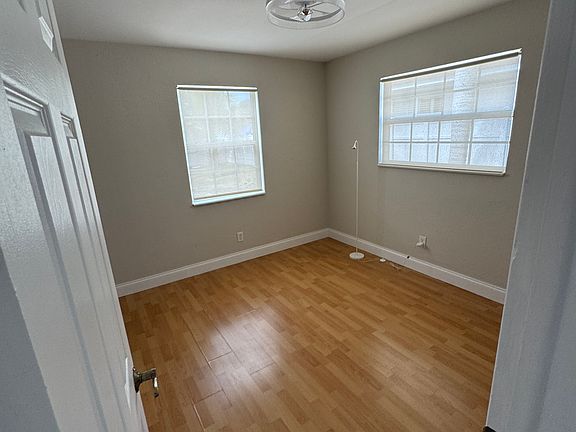 5th image of 4758 6th Ave N