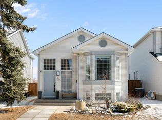 39 W River Rock Cir SE, Calgary, AB T2C 4C3