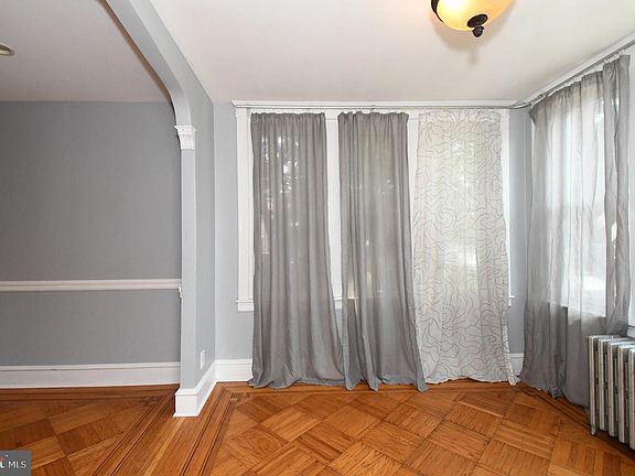 3rd image of 648 Gerhard St