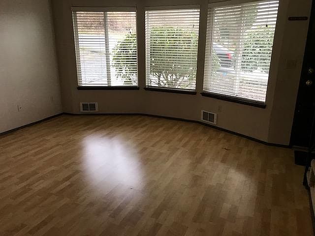 1st image of 2118 49th St SE #B