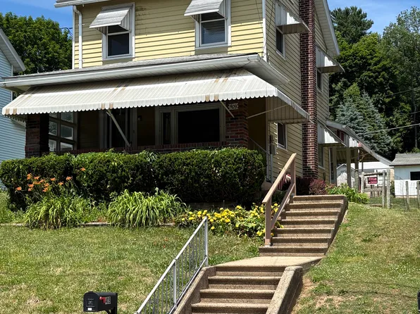 409 Centre St, Palmerton, PA 18071