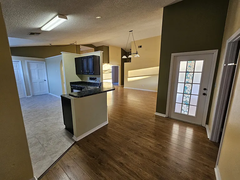 12634 Ringwood Ave — Photo 5