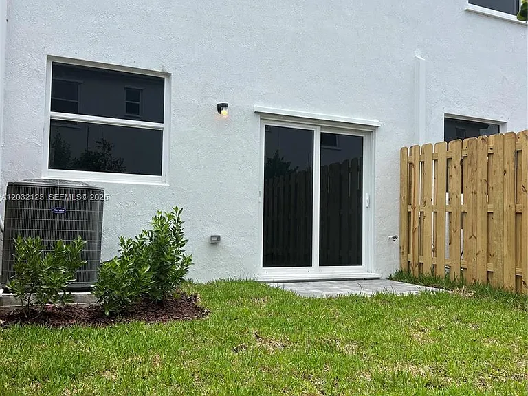 17958 SW 357th Ter — Photo 16