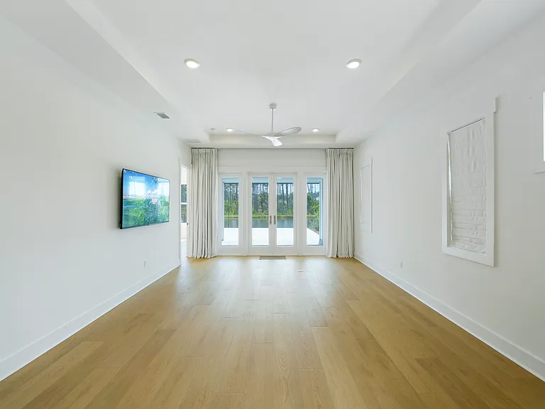 1615 Pathways Dr — Photo 29