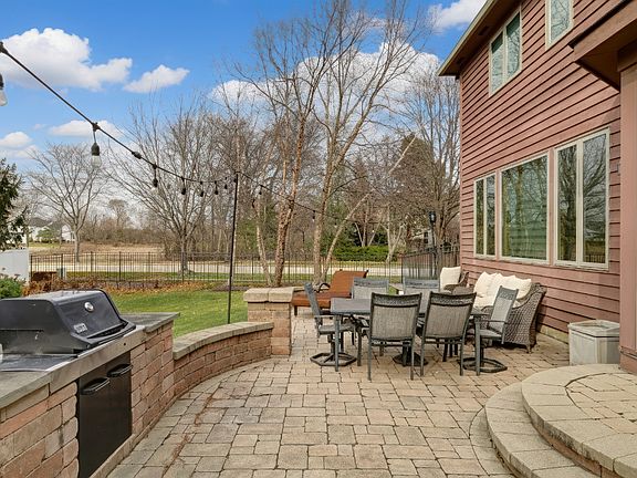3rd image of 1168 Vineyard Dr