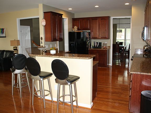 3rd image of 8814 Cool Meadow Dr