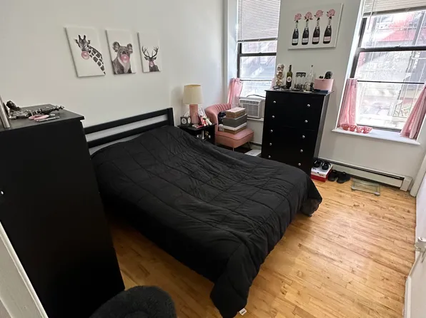 122 Allen Street image 1 of 11