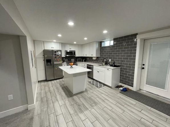 533 E 550 S