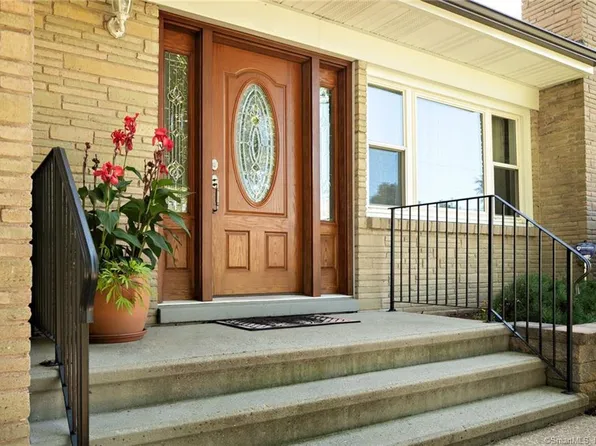 22 Primrose Street, North Haven, CT 06473