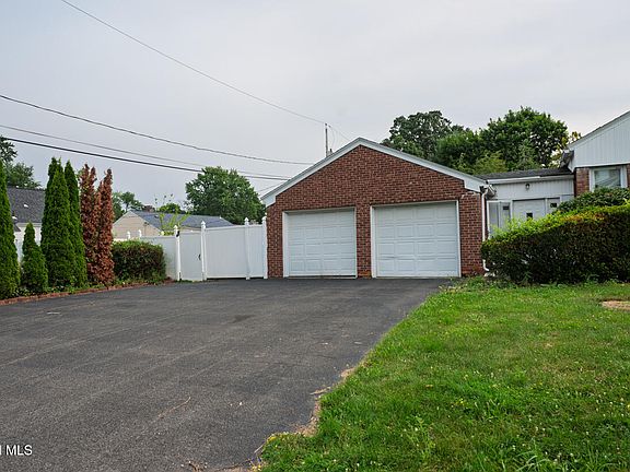 3rd image of 360 S Manning Boulevard
