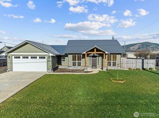 111 1st E, South Bend, WA