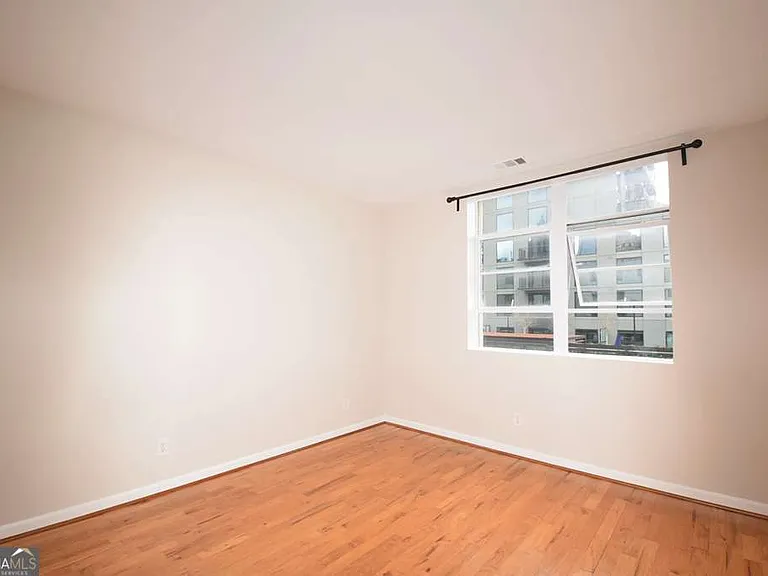 1421 Peachtree St NE #307 — Photo 5