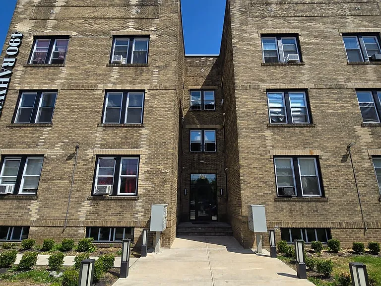 490 Rahway Ave #C55 — Photo 3