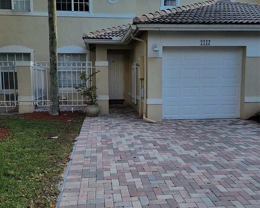 2217 nw 23rd st