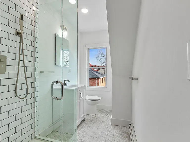 7807 Ridge Blvd #2 — Photo 4
