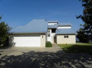 102 Harbor Dr, Gun Barrel City, TX 75156