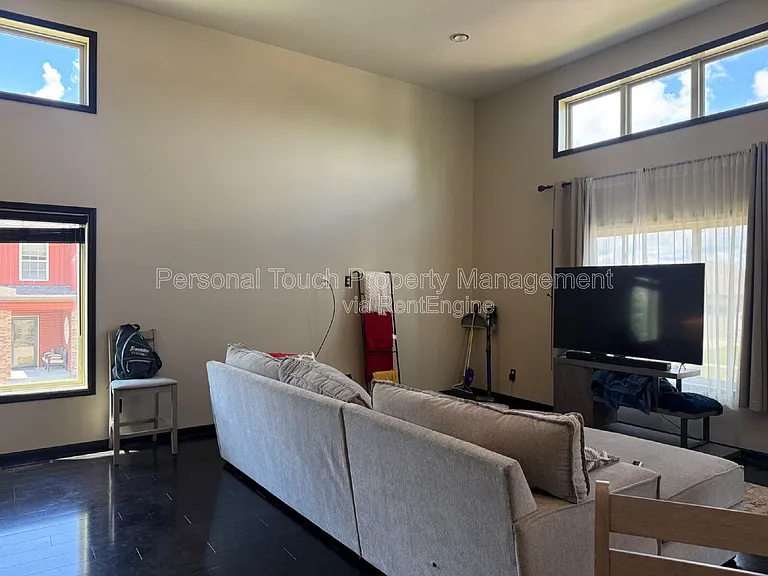 4106 Clubhouse Dr S — Photo 5