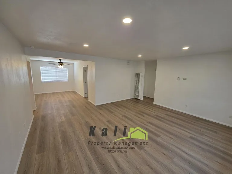 910 Saturn Blvd — Photo 6